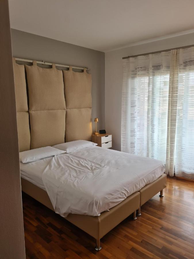 Bed & Breakfast Rezzonico บัสซาโน เดล กรัปปา ภายนอก รูปภาพ