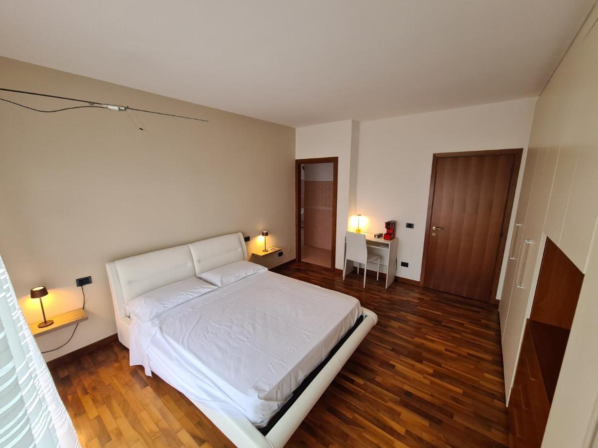 Bed & Breakfast Rezzonico บัสซาโน เดล กรัปปา ภายนอก รูปภาพ
